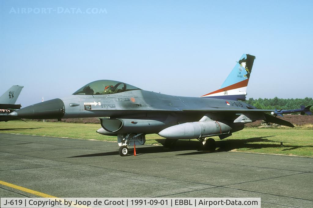 J-619, 1980 General Dynamics F-16AM Fighting Falcon C/N 6D-51, 40 years 311 Squadron paint work.
