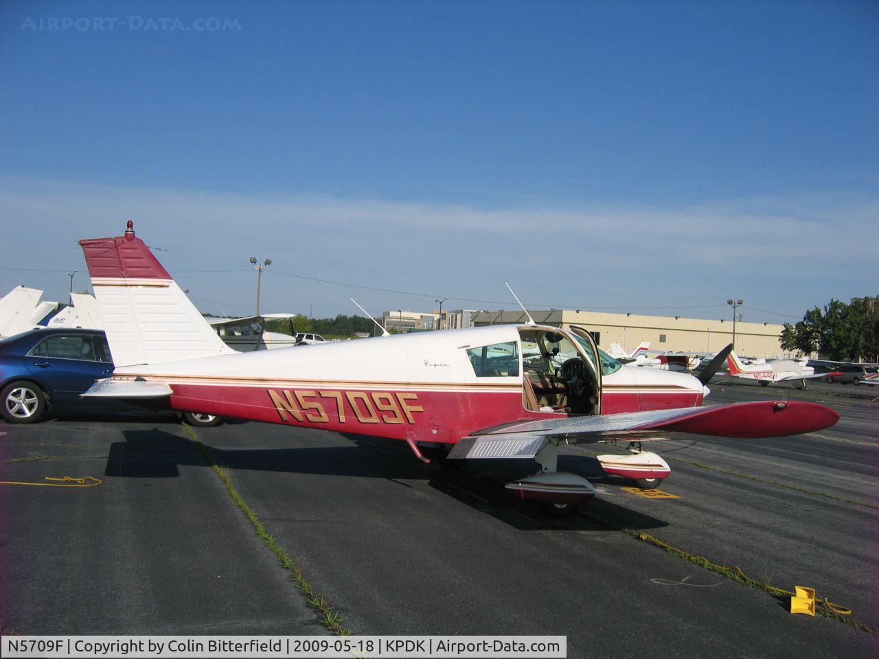 N5709F, 1969 Piper PA-28-140 C/N 28-25019, N5709F @ KPDK