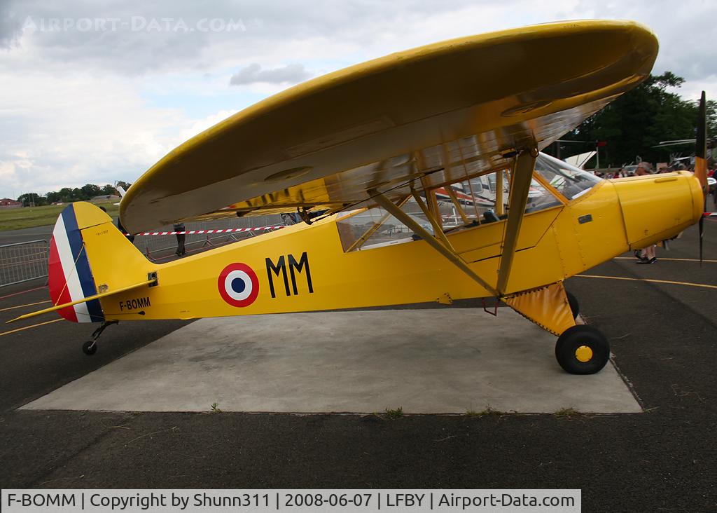F-BOMM, Piper L-18C Super Cub C/N 181397, Static aircraft during LFBY Open Day 2008
