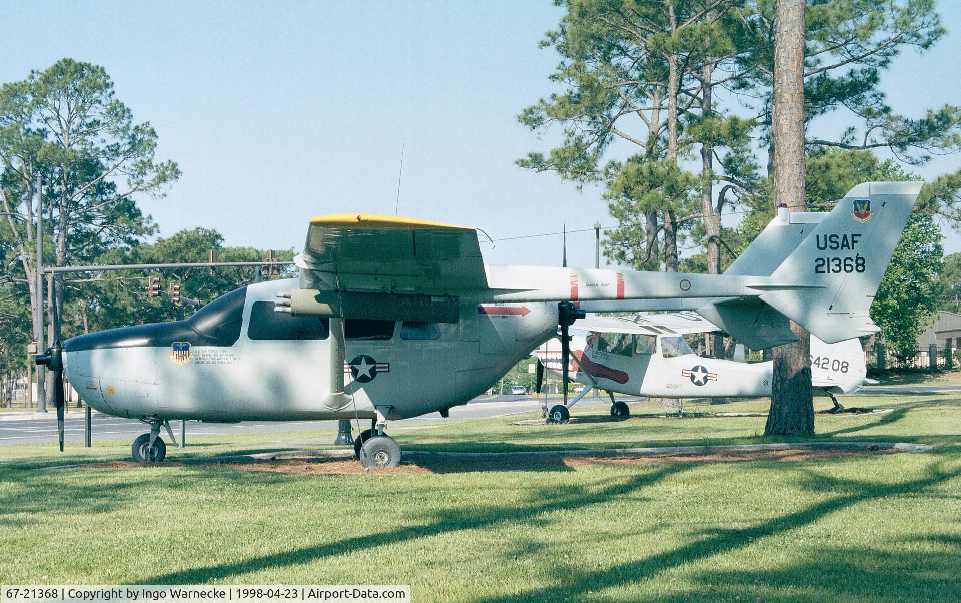 67-21368, 1967 Cessna O-2A Super Skymaster Super Skymaster C/N 337M-0074, Cessna O-2A Super Skymaster of USAF at Hurlburt Field historic aircraft park