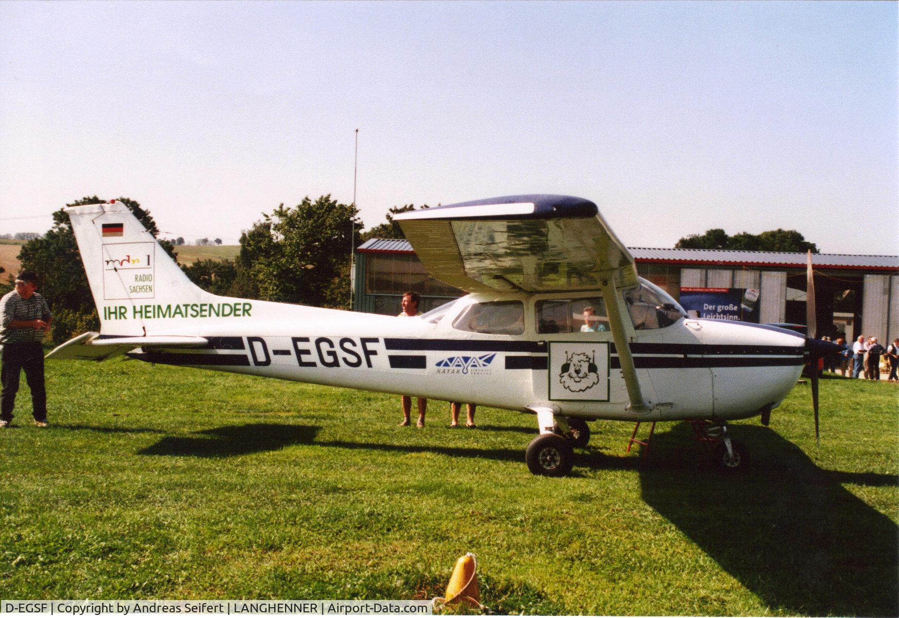 D-EGSF, Reims F172N Skyhawk C/N 1711, Langhennersdorf 2000