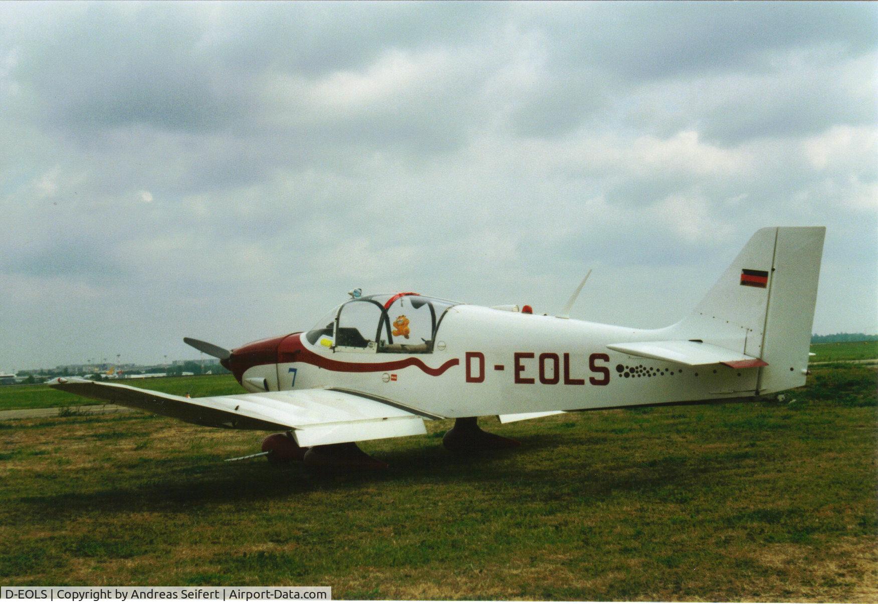 D-EOLS, Robin DR-300-180R C/N 555, Robin DR.300/180R Remorquer