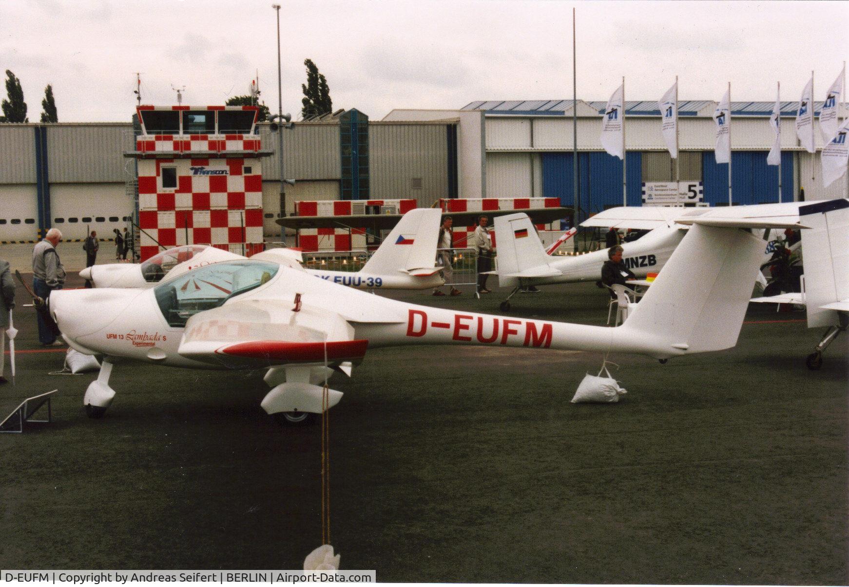 D-EUFM, Weltin UFM-13 Lambad S, Berlin ILA 2000