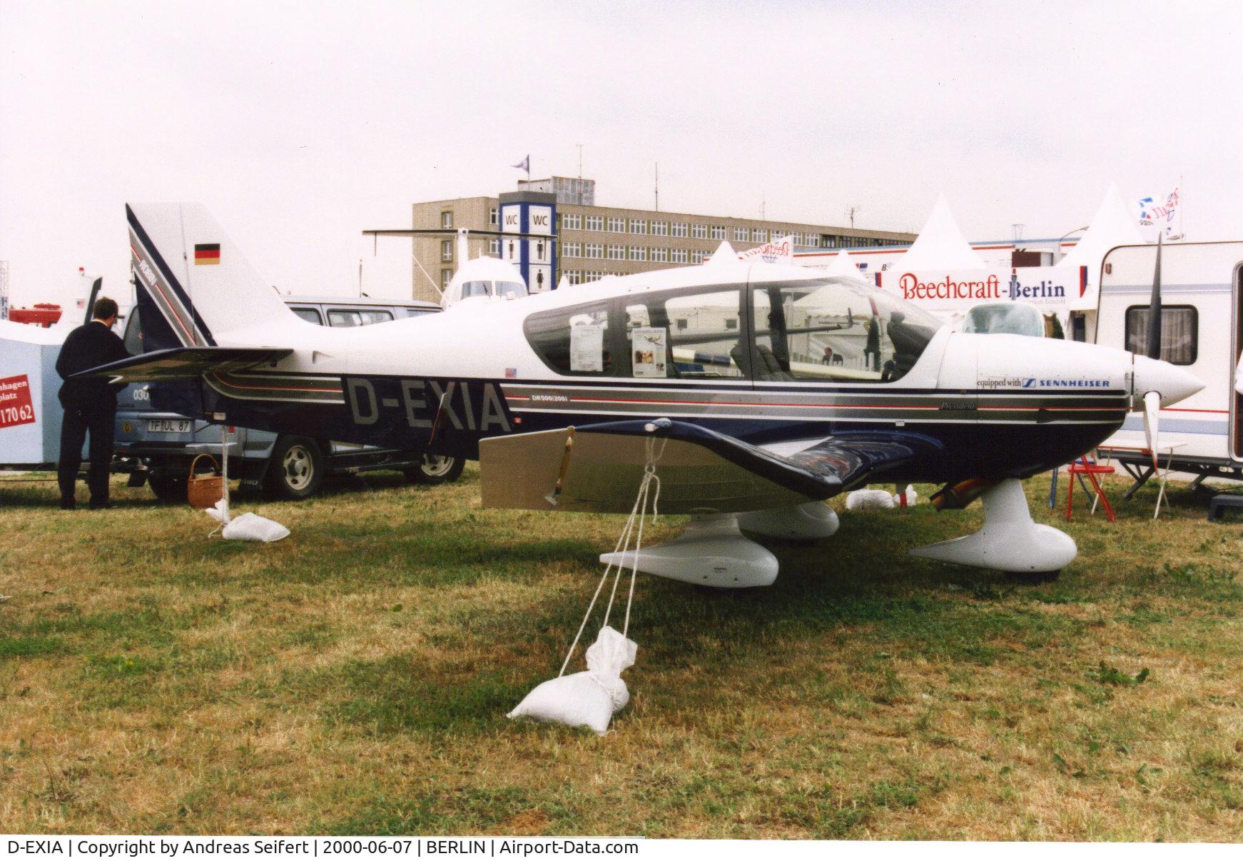 D-EXIA, Robin DR-400 C/N 0024, Berlin ILA 7.6.2000