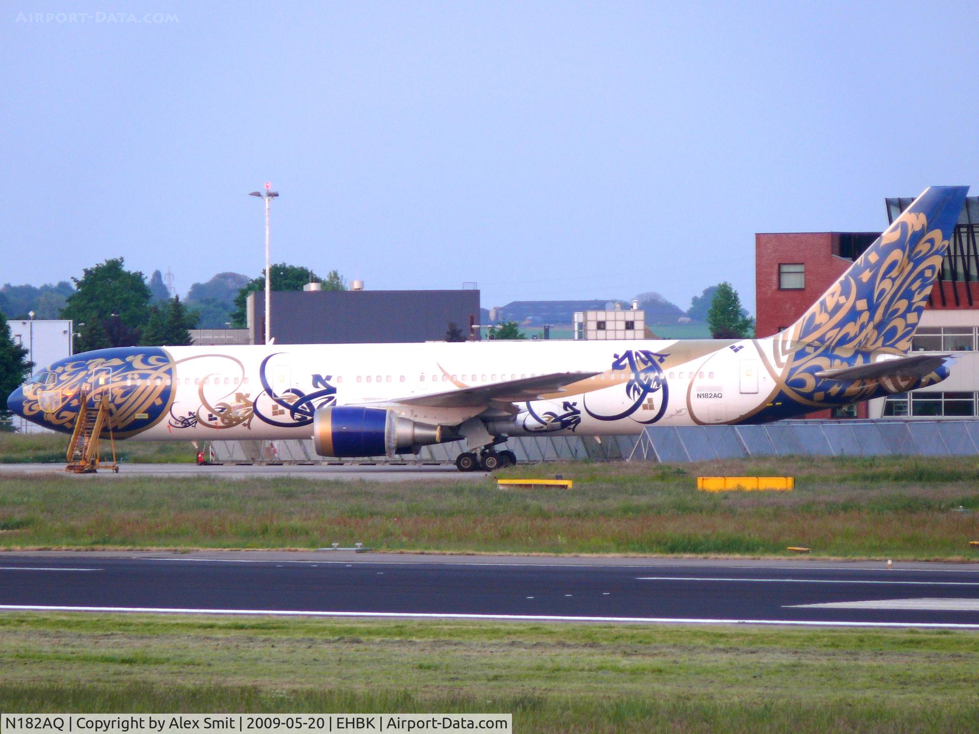 N182AQ, 1989 Boeing 767-3P6/ER C/N 24495, Boeing B767-3P6ER N182AQ Wells Fargo Bank Northwest in Gulf Air Anniversary colors with no titles