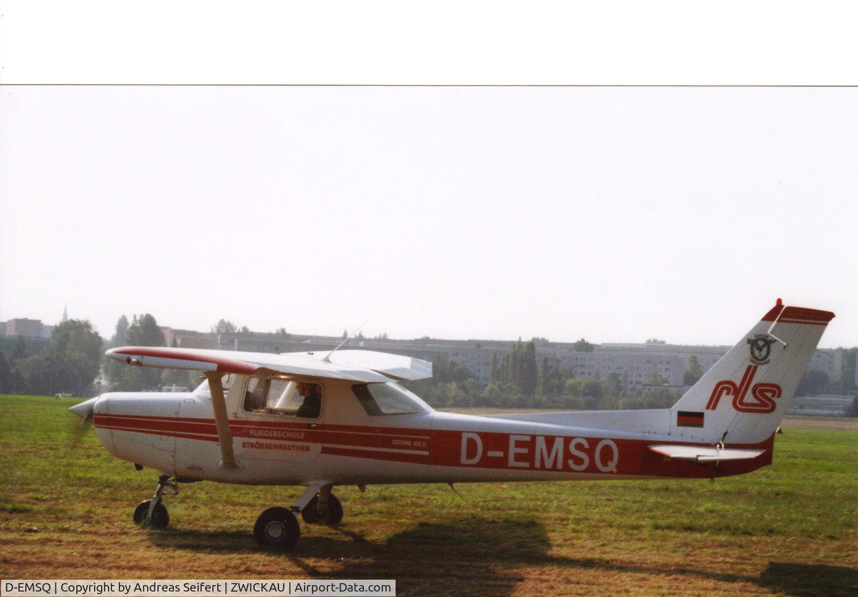 D-EMSQ, Reims F152 II C/N 1808, Zwickau 2002