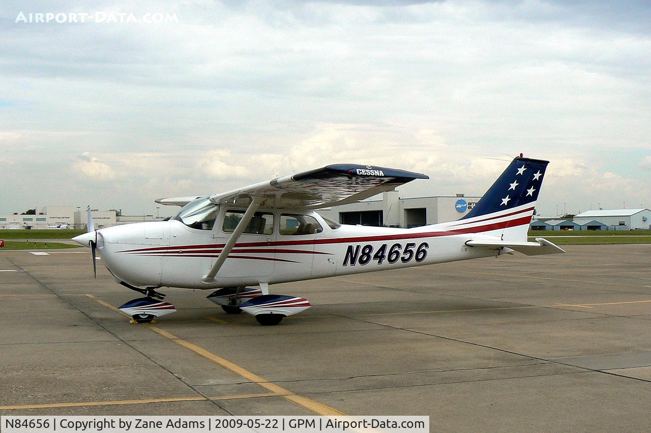 N84656, 1969 Cessna 172K Skyhawk C/N 17258564, At Grand Prairie Municipal