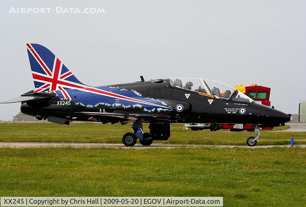 XX245, 1978 Hawker Siddeley Hawk T.1 C/N 081/312081, RAF No 4 FTS/208(R) Sqn in the 2009 Hawk Display Team livery