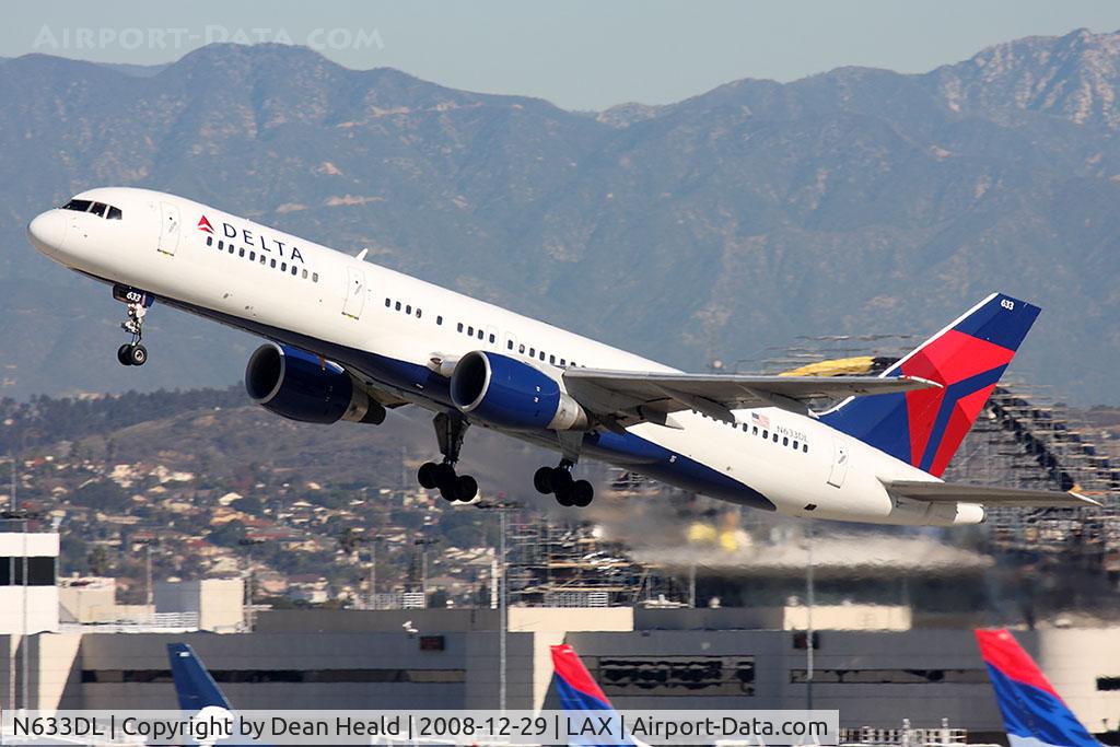 N633DL, 1987 Boeing 757-232 C/N 23614, Delta Air Lines N633DL (FLT DAL101) climbing out from RWY 25R enroute to Hartsfield-Jackson Atlanta Int'l (KATL).