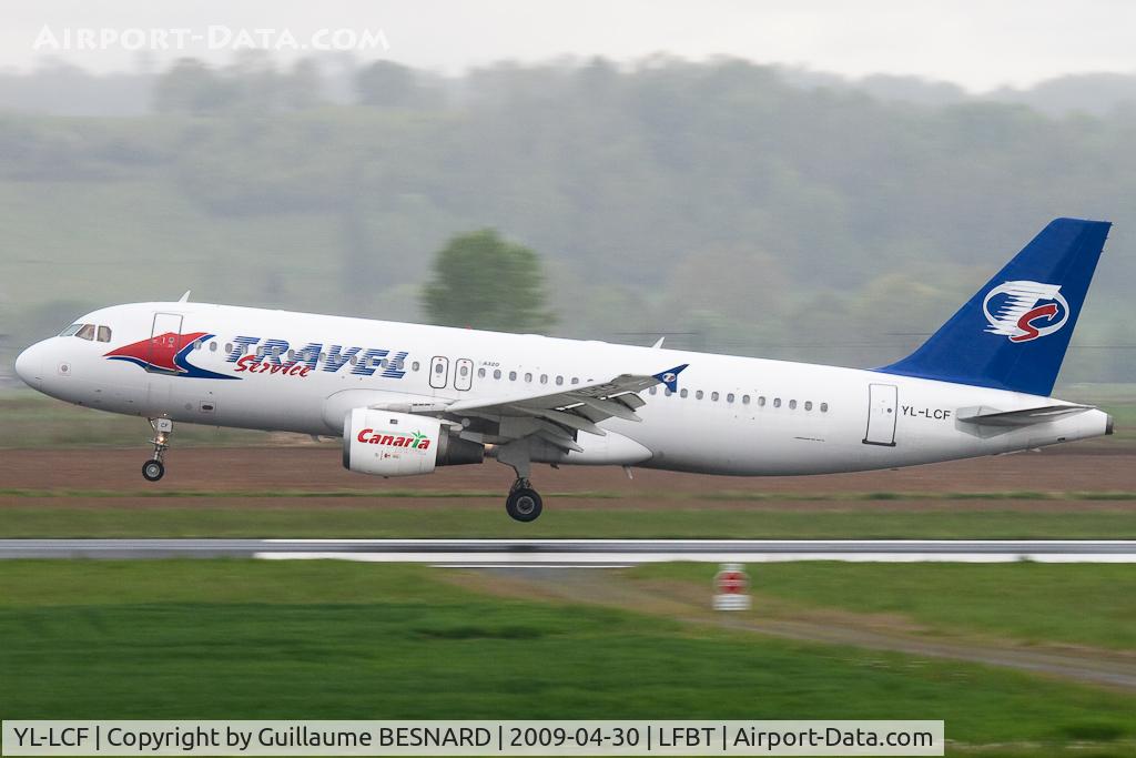 YL-LCF, 1993 Airbus A320-212 C/N 446, Landing 20