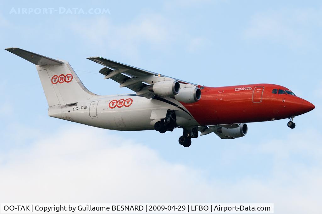 OO-TAK, 1989 British Aerospace BAe.146-300QT Quiet Trader C/N E3150, Landing 32L