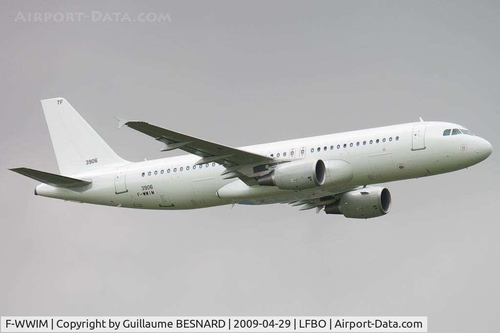F-WWIM, 2009 Airbus A320-216 C/N 3906, Go around 32L