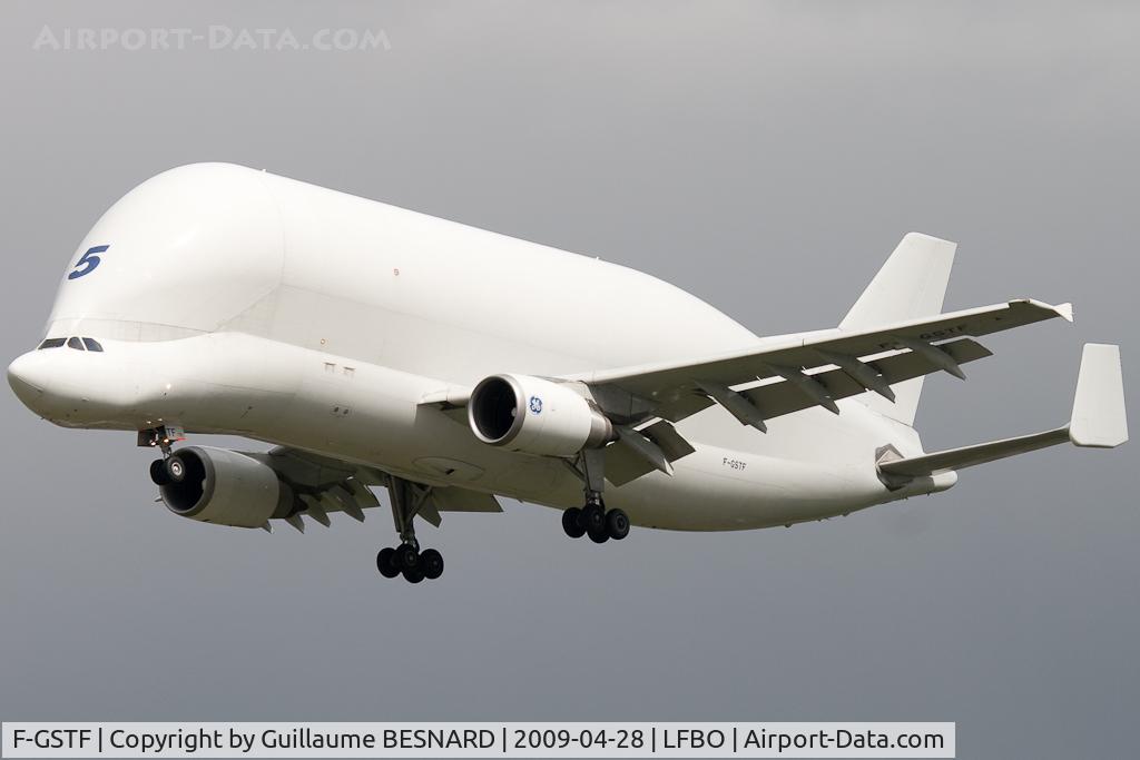 F-GSTF, 2000 Airbus A300B4-608ST Super Transporter C/N 796, Landing 32L