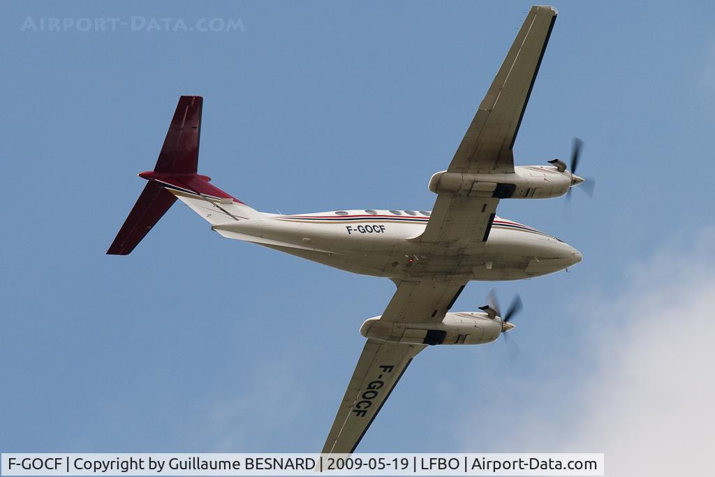 F-GOCF, 1978 Beech 200 Super King Air C/N BB-397, Take off 32R