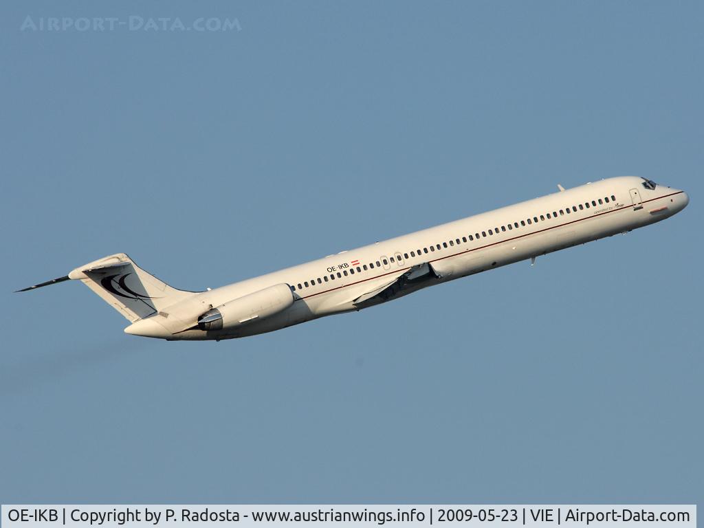 OE-IKB, 1986 McDonnell Douglas MD-83 (DC-9-83) C/N 49448, Taking off from RWY 29 for a SkyEurope Flight