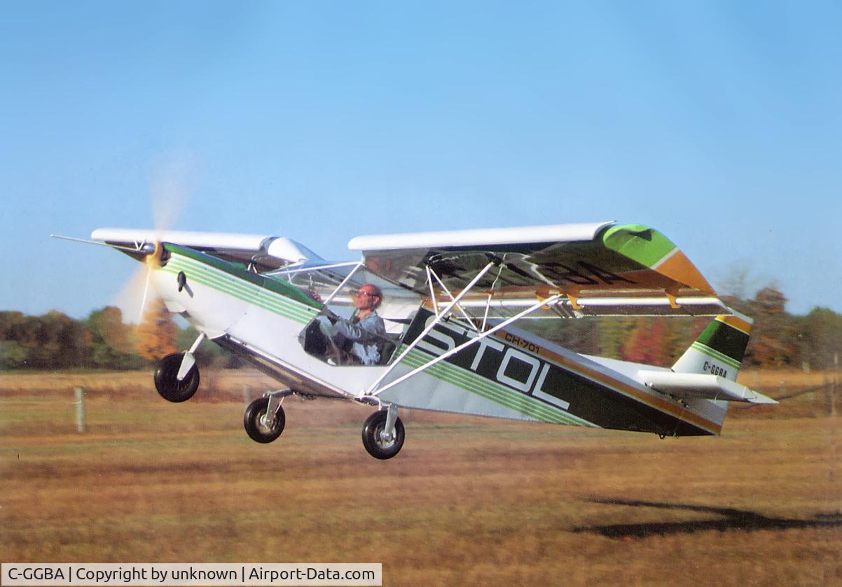 C-GGBA, 1986 Zenair STOL CH-701 C/N 7 001, Chris Heintz fly's the prototype from his property.