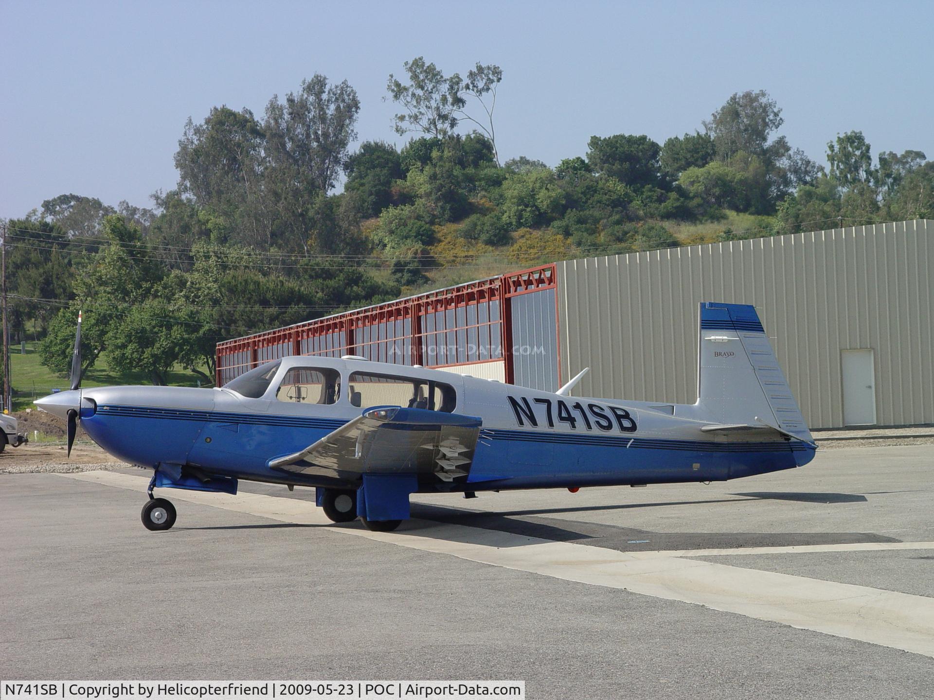 N741SB, 2000 Mooney M20M Bravo C/N 27-0285, Parked at Howard Aviation