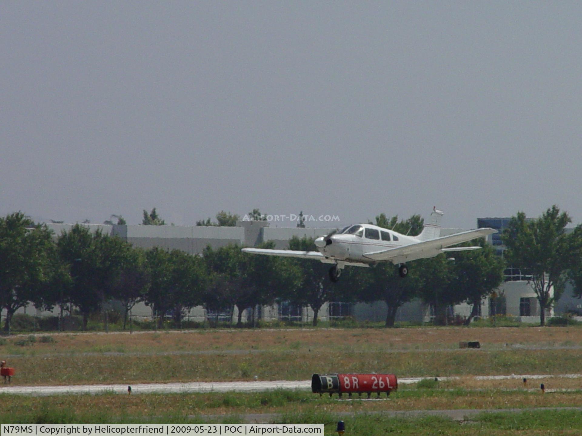 N79MS, 1978 Piper PA-28-181 C/N 28-7990154, Landing at Brackett