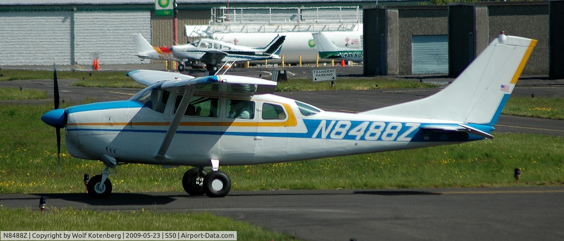 N8488Z, 1963 Cessna 210-5A(205A) C/N 2050488, rolling toward the active