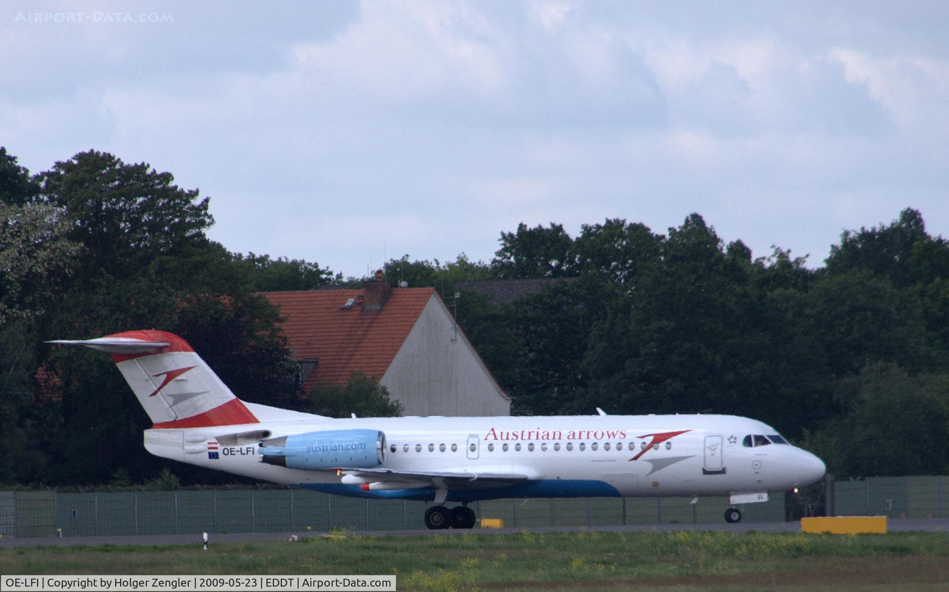 OE-LFI, 1995 Fokker 70 (F-28-0070) C/N 11529, Flight OS 272 to Vienna is ready for take off