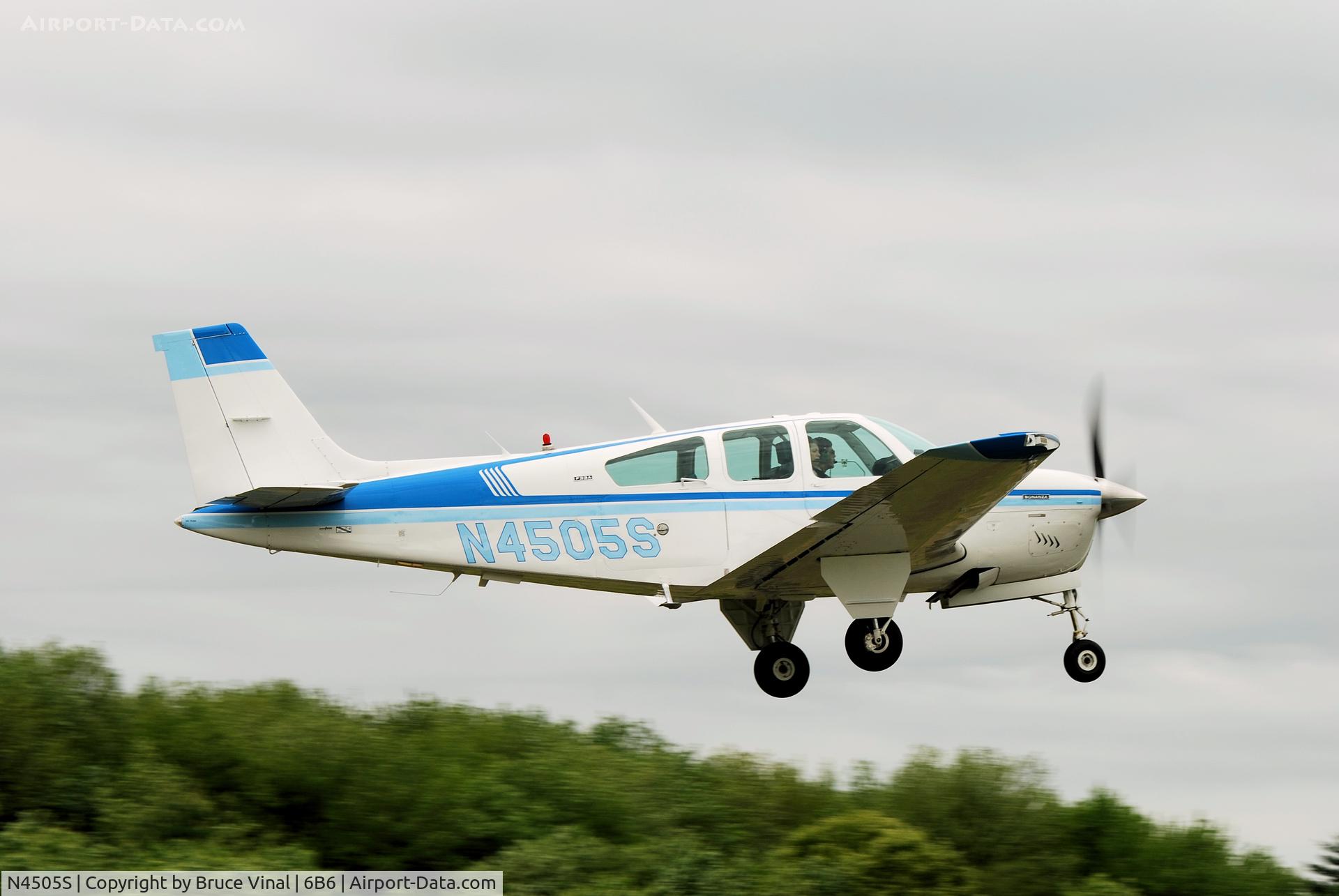 N4505S, 1975 Beech F33A Bonanza C/N CE-596, Minute Man Airfield