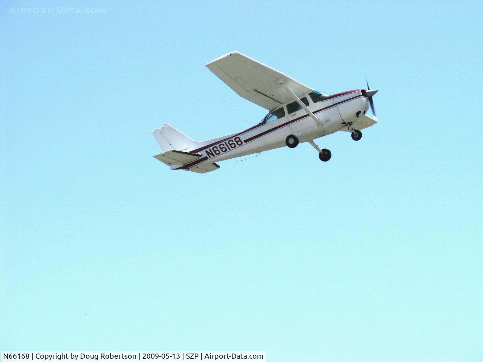 N66168, 1983 Cessna 172P C/N 17275974, 1983 Cessna 172P SKYHAWK II, Lycoming O-320-D2J 160 Hp, takeoff climb Rwy 22