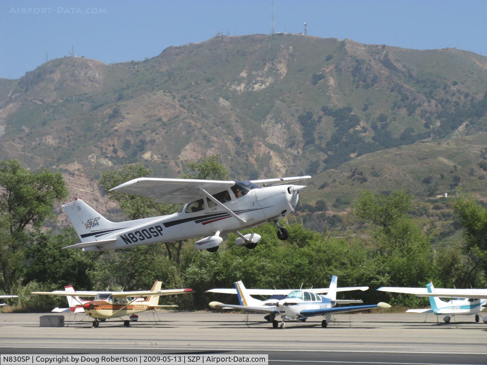 N830SP, 2001 Cessna 172S C/N 172S8745, 2001 Cessna 172S SKYHAWK SP, Lycoming IO-360-L2A 180 Hp, takeoff climb Rwy 22