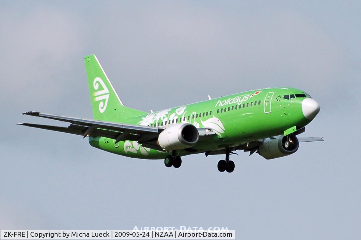 ZK-FRE, 1998 Boeing 737-3U3 C/N 28742, On finals