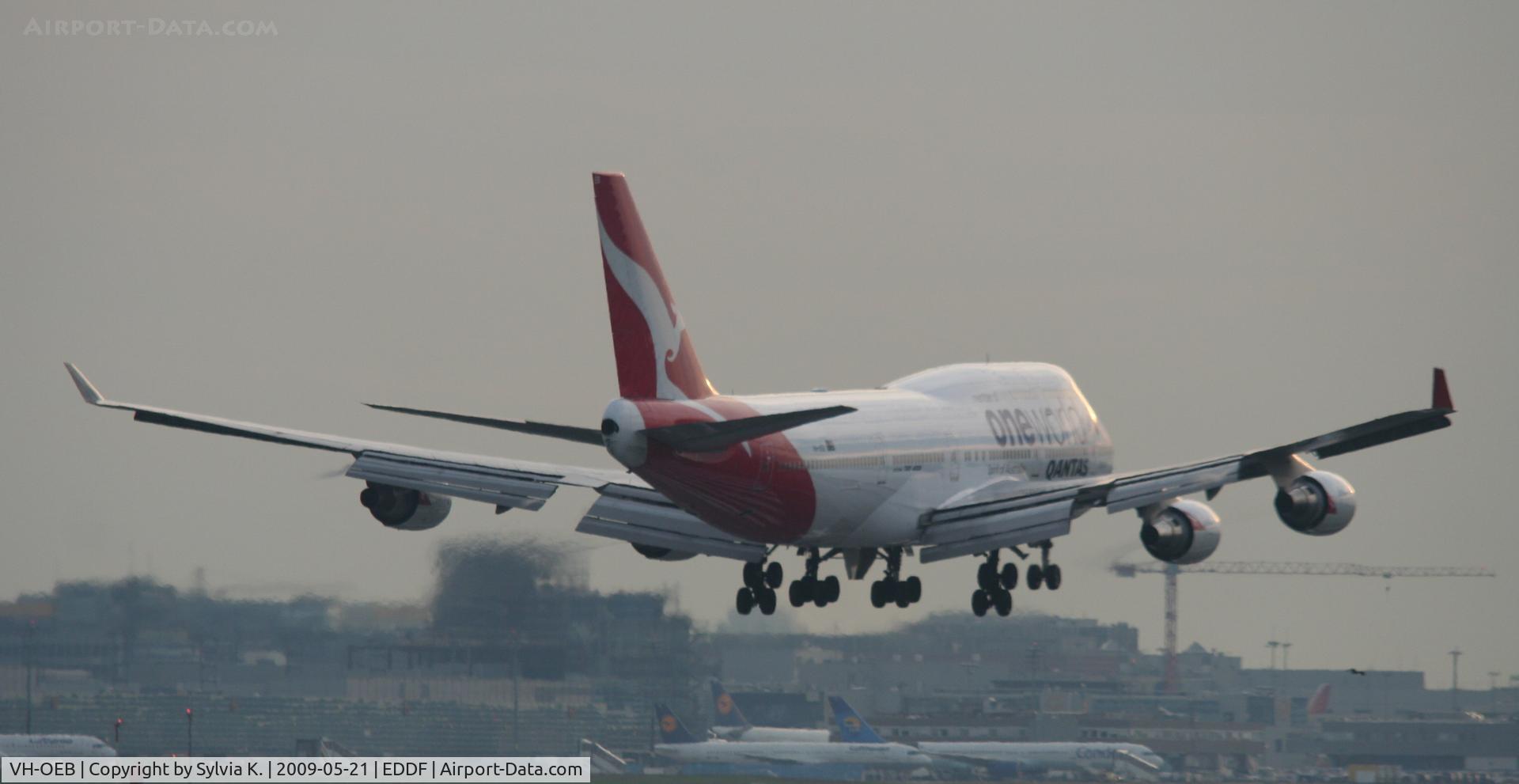 VH-OEB, 1993 Boeing 747-48E C/N 25778, Qantas -One World-