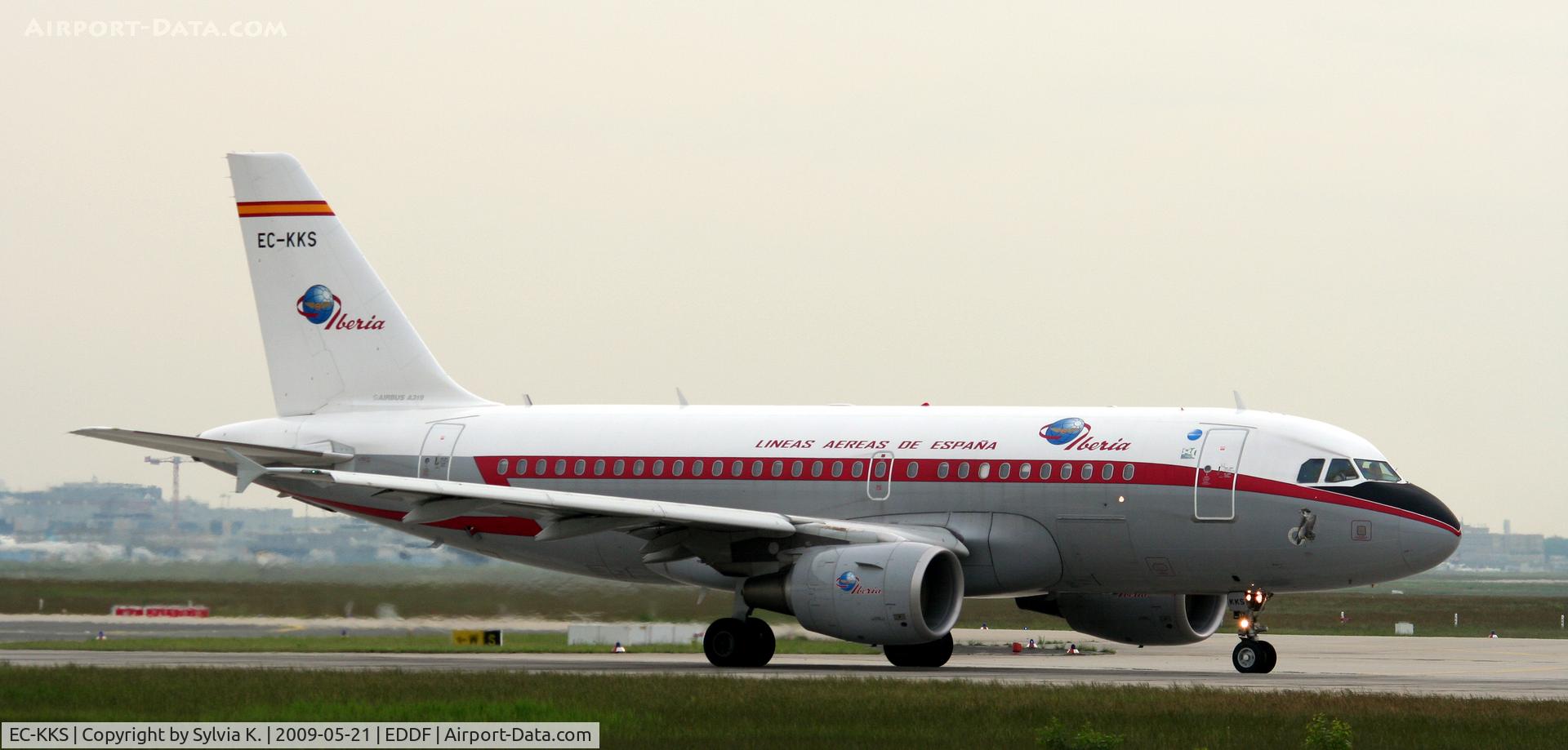 EC-KKS, 2007 Airbus A319-111 C/N 3320, Iberia Retro