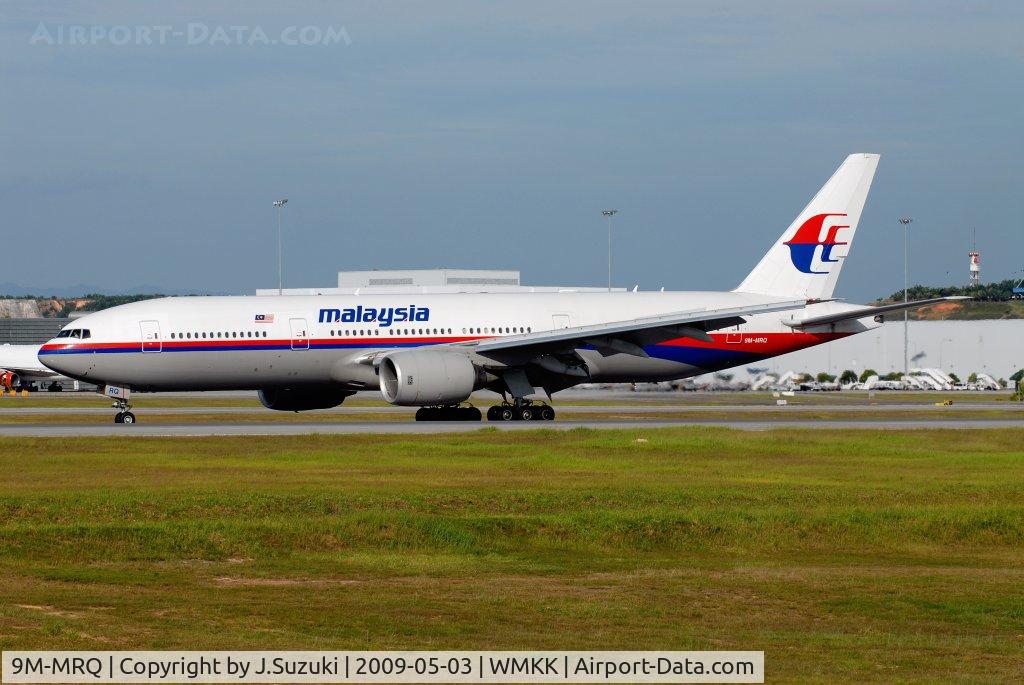 9M-MRQ, 2002 Boeing 777-2H6/ER C/N 28422, R/W32L