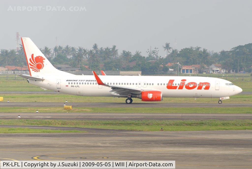 PK-LFL, 2007 Boeing 737-9PG(ER) C/N 35714, Shot from observation deck of Teaminal 1