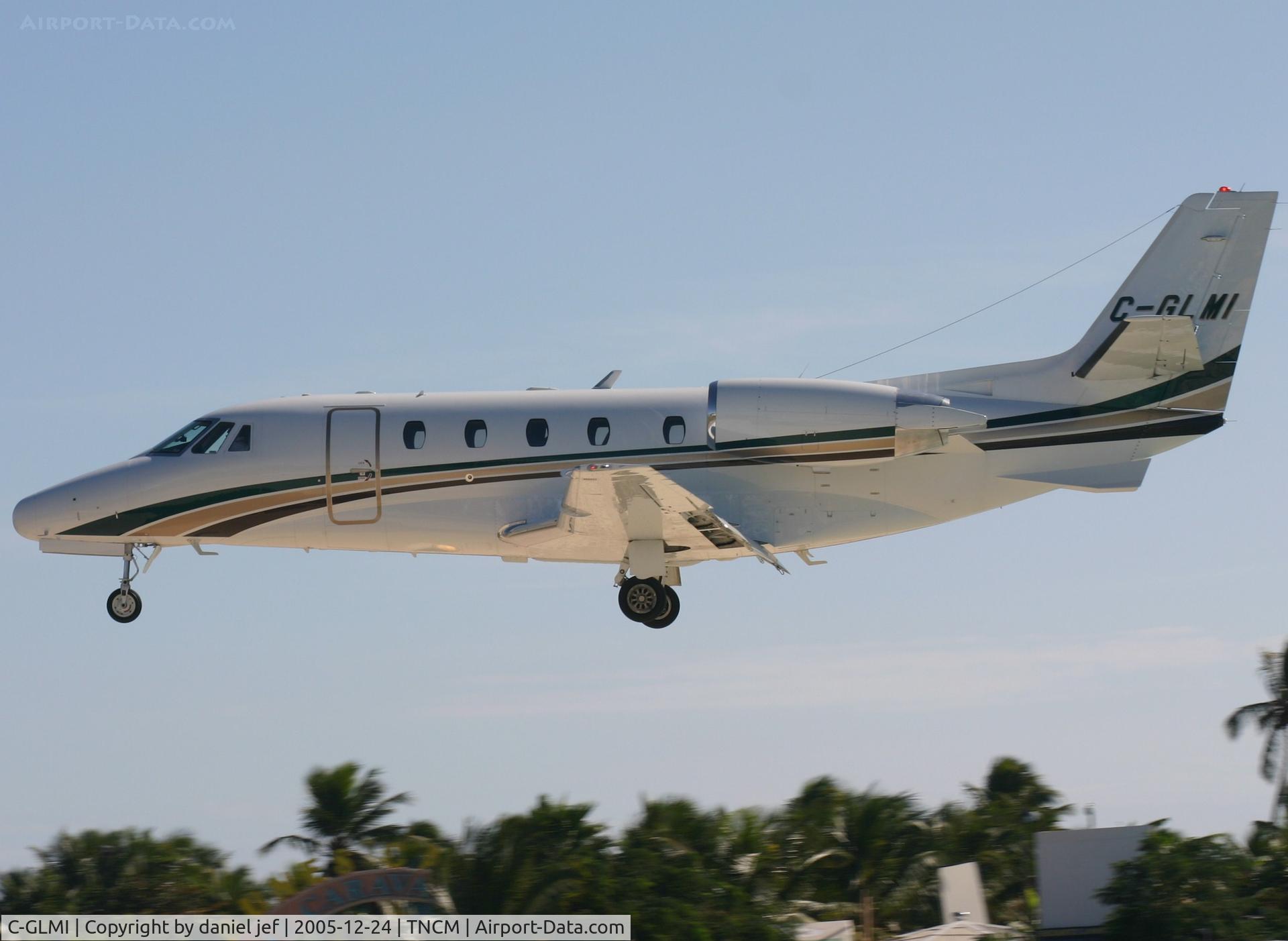 C-GLMI, 2000 Cessna 560XL Citation Excel C/N 560-5097, Landing 10