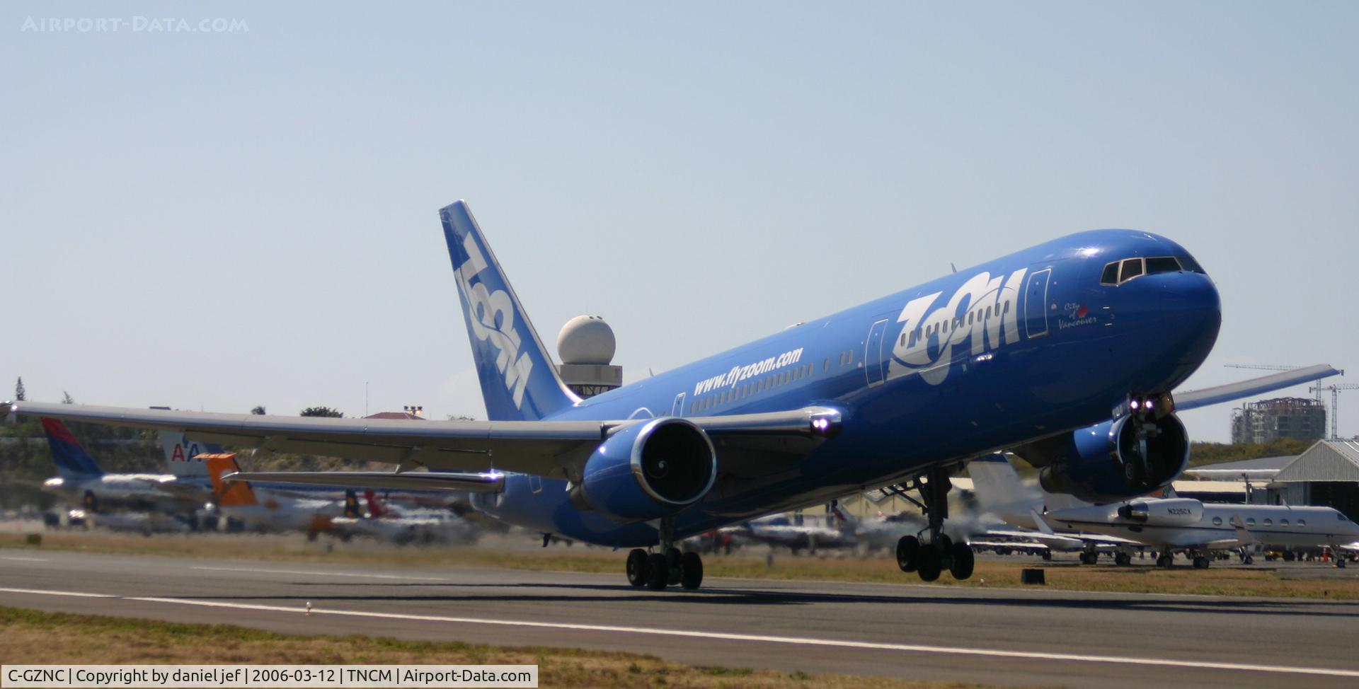 C-GZNC, 1995 Boeing 767-306/ER C/N 26263, taking off