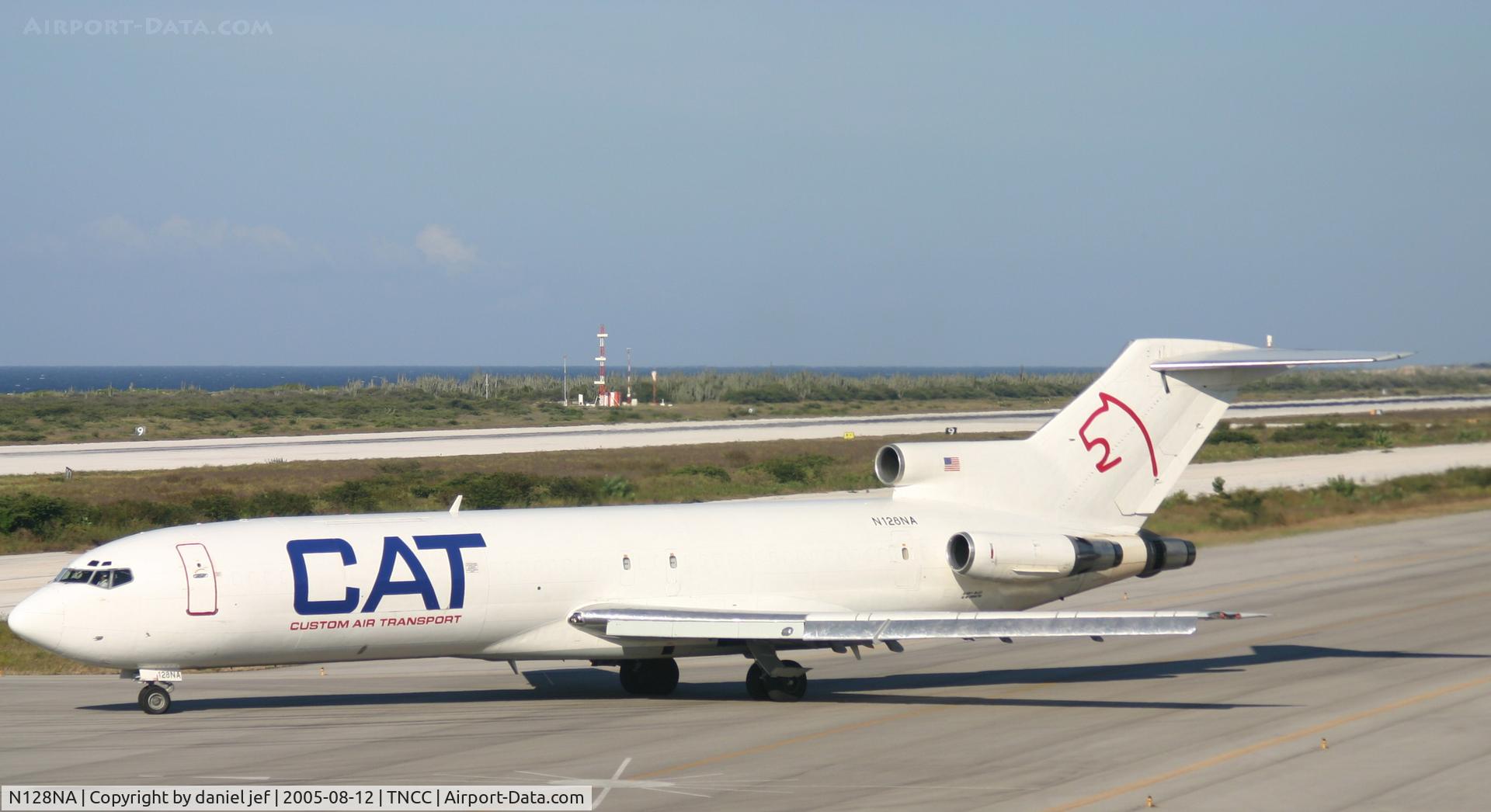 N128NA, 1974 Boeing 727-2J7 C/N 20879, taxing to the runway
