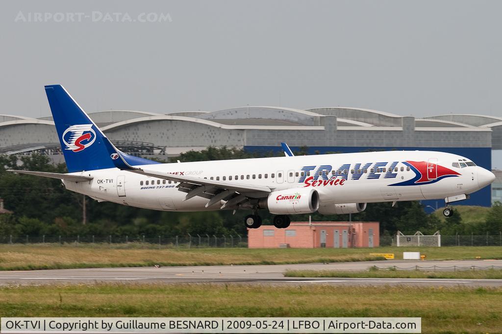 OK-TVI, 2004 Boeing 737-86Q C/N 30294, Landing 14R, operating for Tunisair