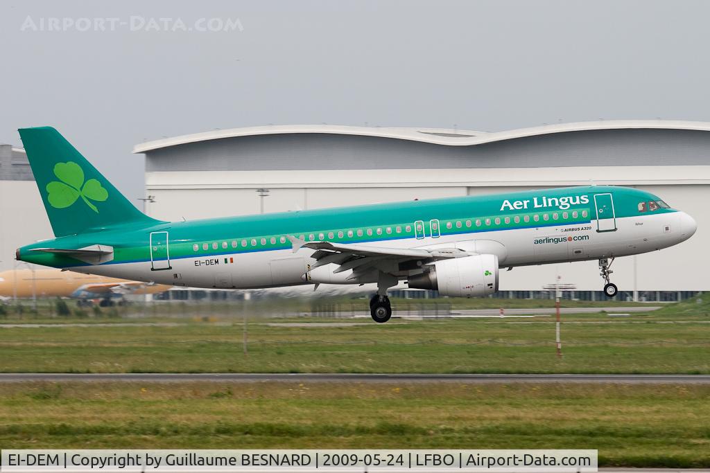 EI-DEM, 2005 Airbus A320-214 C/N 2411, Landing 14R