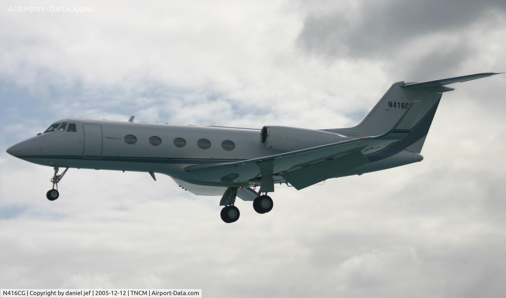 N416CG, 1976 Grumman G-1159 Gulfstream II C/N 180, Landing 10