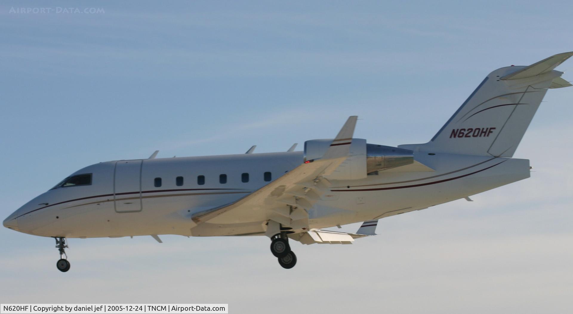 N620HF, 1988 Canadair Challenger 601-3A (CL-600-2B16) C/N 5021, Landing 10
