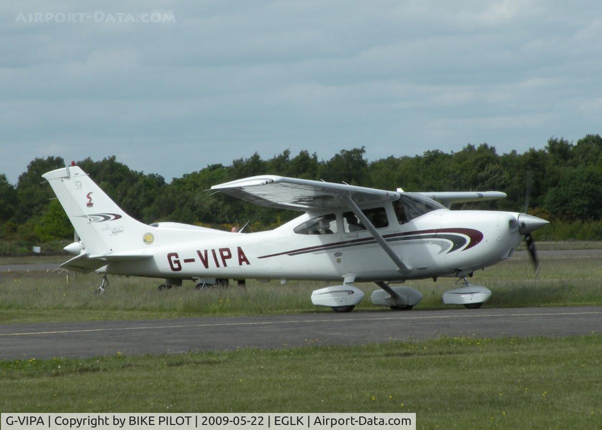 G-VIPA, 2000 Cessna 182S Skylane C/N 18280720, JUST GETTING OF THE GRASS AND HEADING TO RWY 25