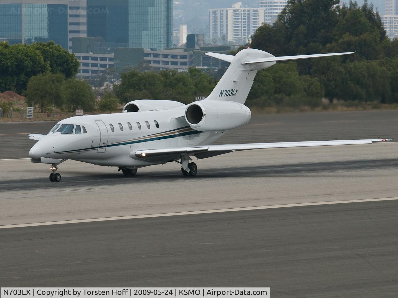 N703LX, 1999 Cessna 750 Citation X C/N 750-0074, N703LX departing from RWY 21