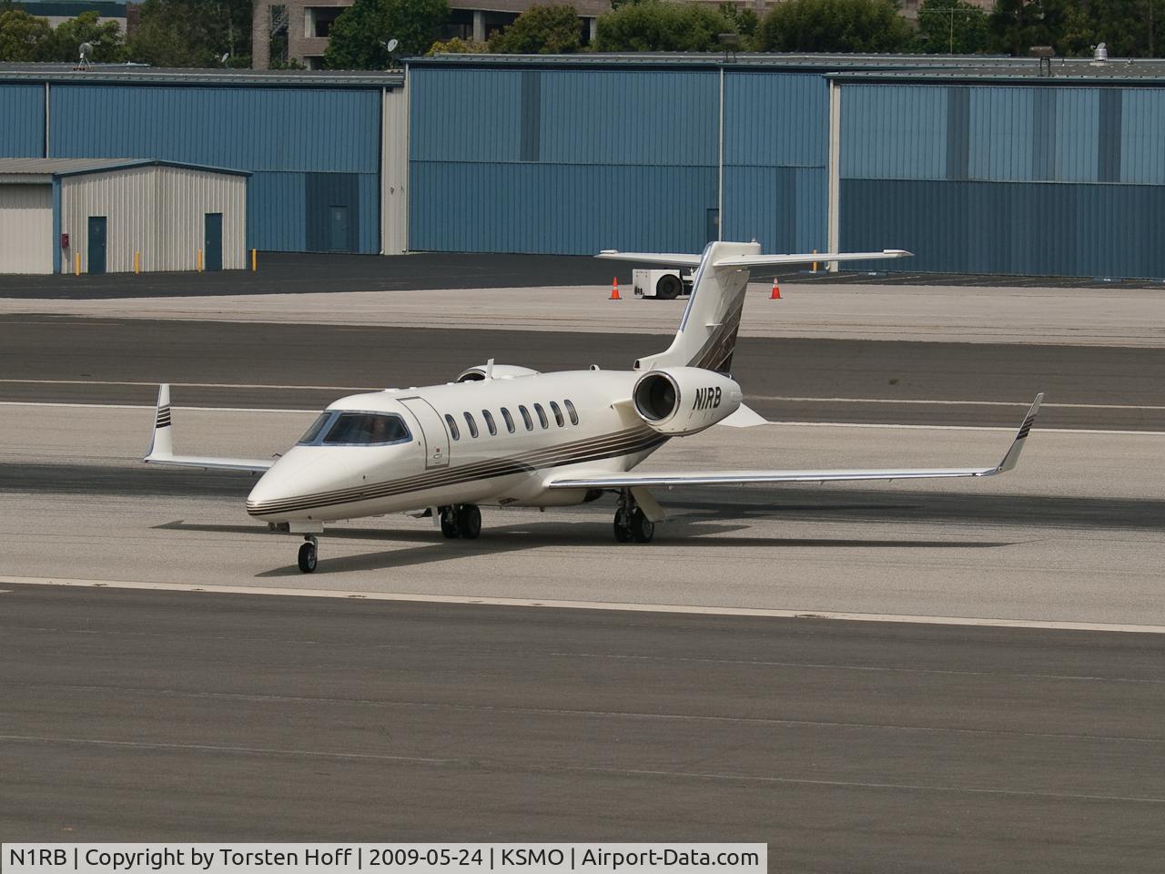 N1RB, 2000 Learjet 45 C/N 119, N1RB crossing the runway