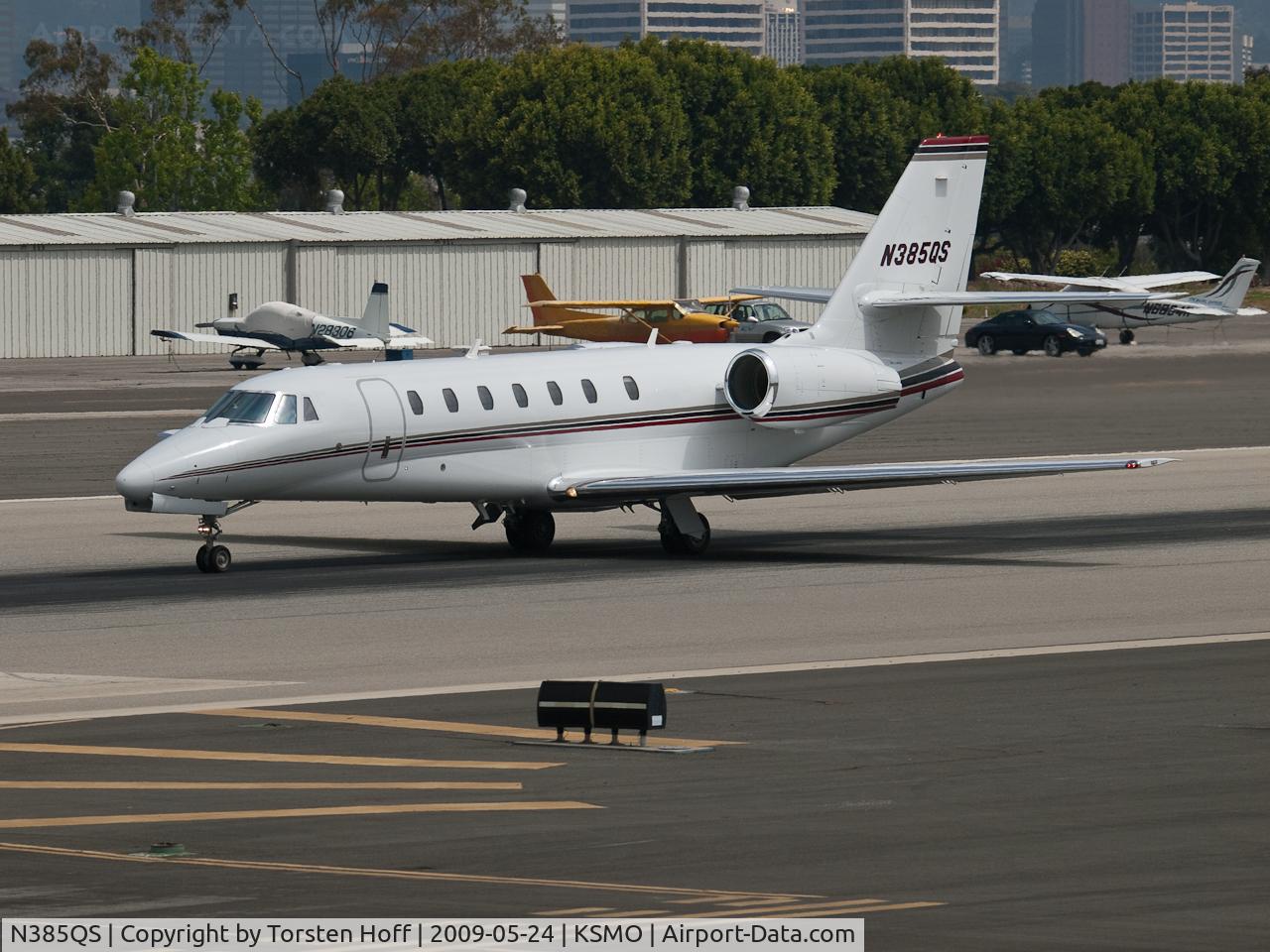 N385QS, 2006 Cessna 680 Citation Sovereign C/N 680-0115, N385QS departing from RWY 21