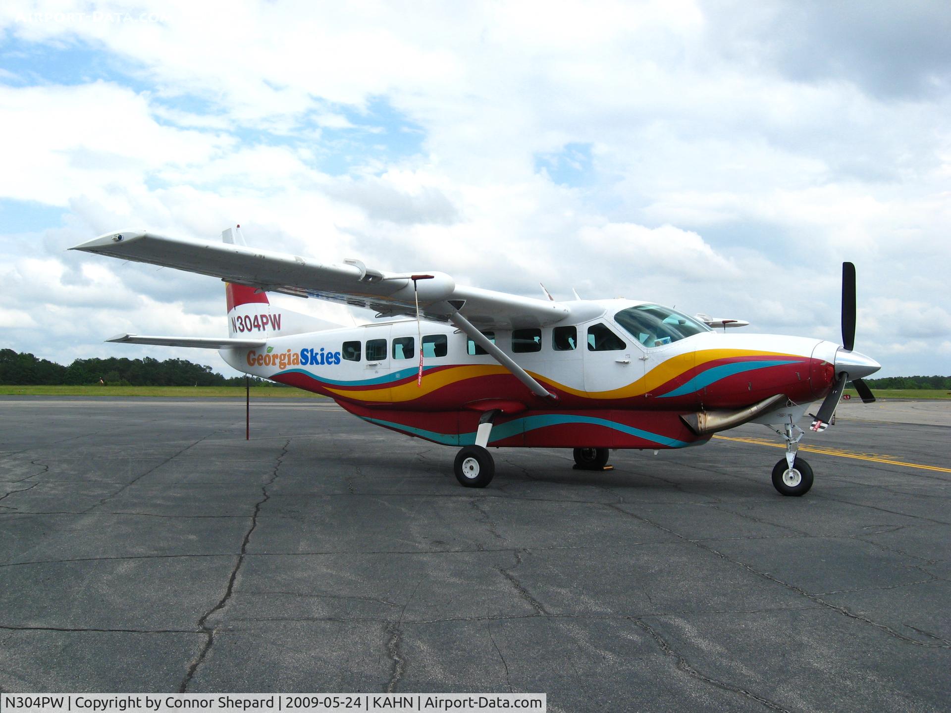 N304PW, 2000 Cessna 208B C/N 208B0833, Cessna Caravan