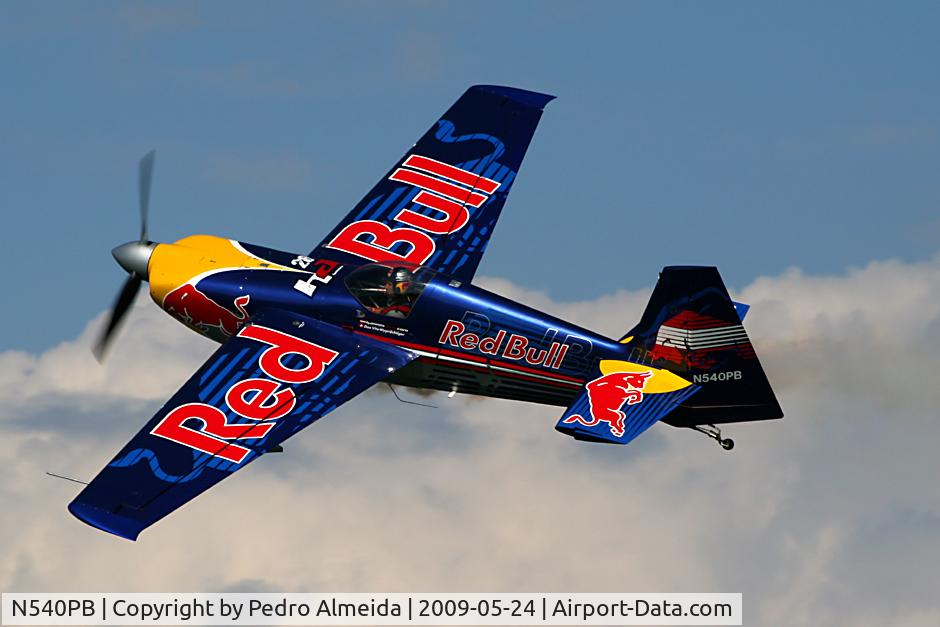 N540PB, 2006 Zivko Edge 540 C/N 0038A, Portimão Air Show 2009