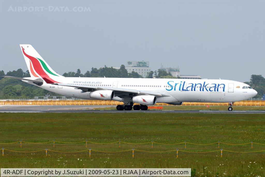 4R-ADF, 2000 Airbus A340-313 C/N 374, Line up and wait R/W16R