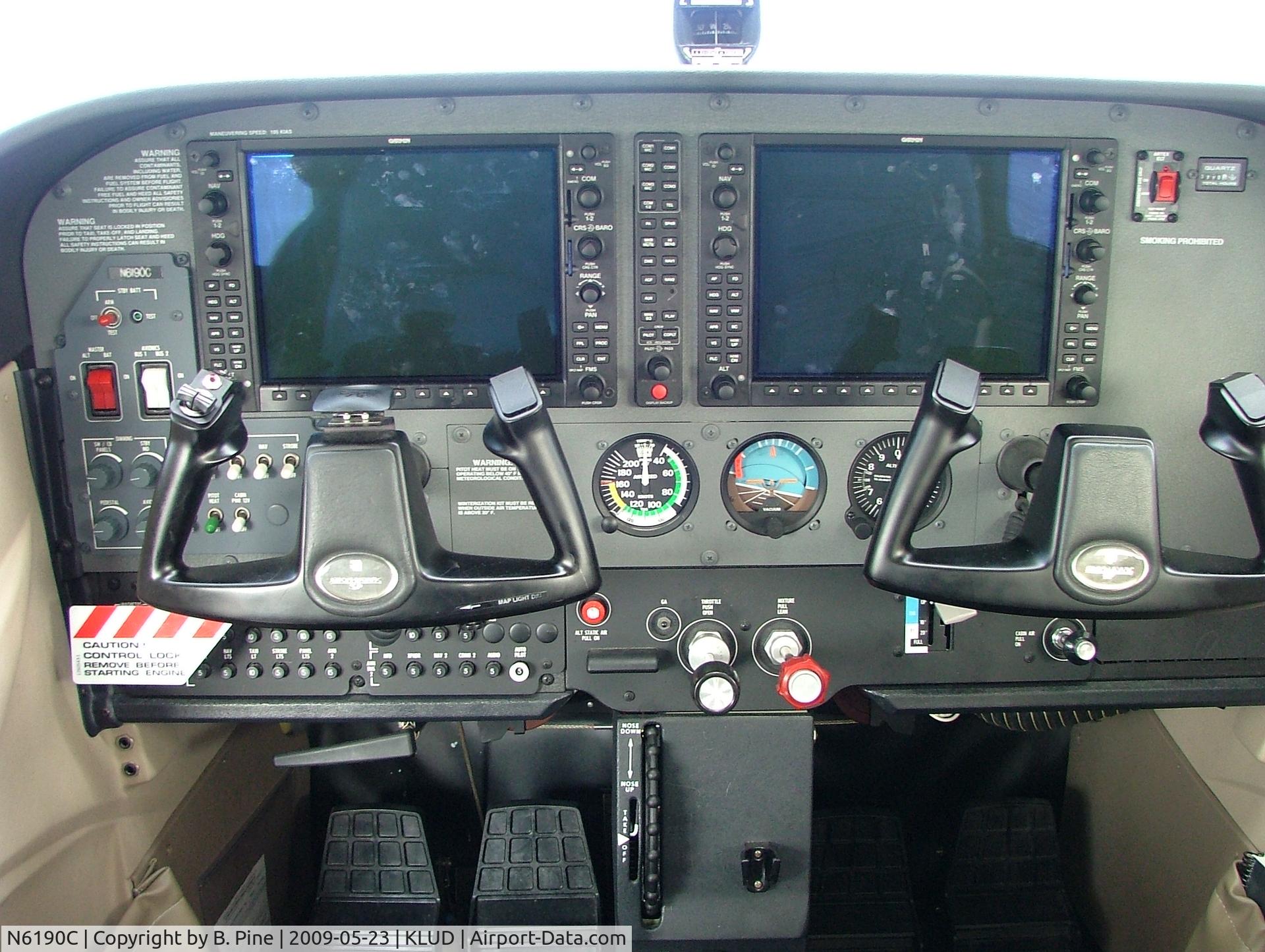 N6190C, 2008 Cessna 172S C/N 172S10741, Glass panel - G1000 with GFC700