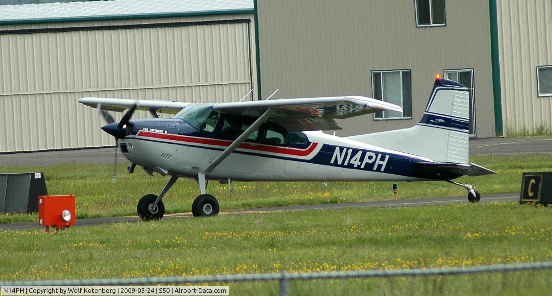 N14PH, 1981 Cessna A185F Skywagon 185 C/N 18504323, Sunday morning flight