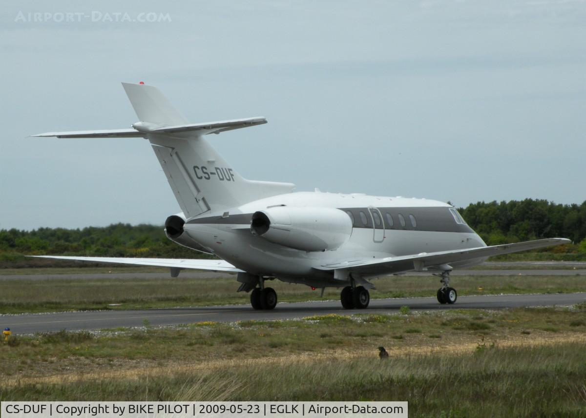 CS-DUF, 2008 Hawker Beechcraft 750 C/N HB-19, TAXYING TO RWY 25 HOLD
