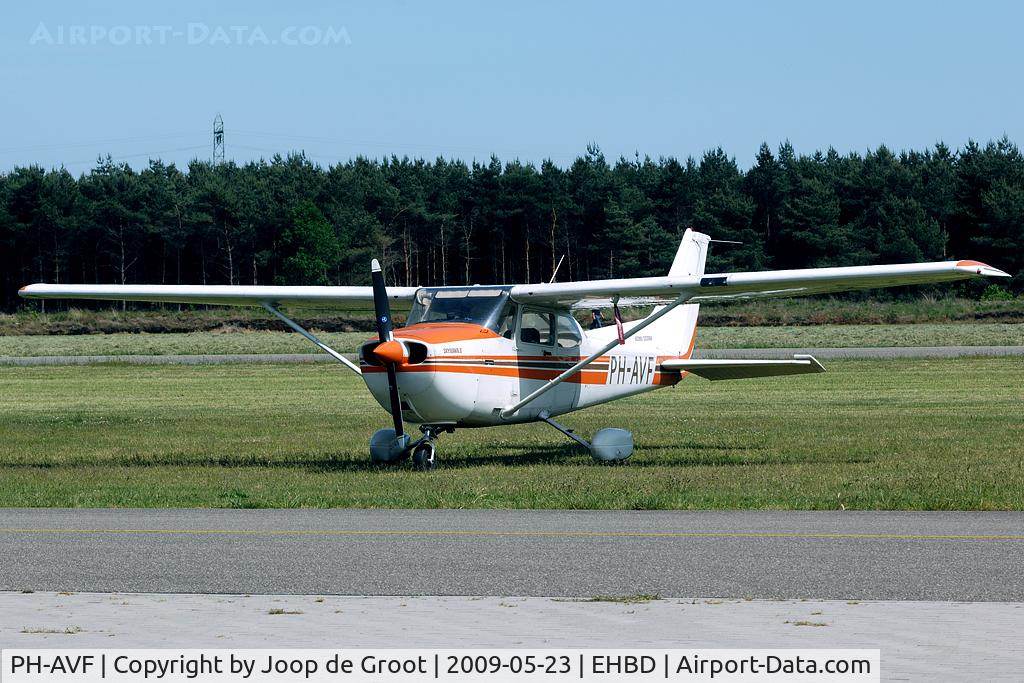 PH-AVF, Reims F172P C/N 2212, on the Budel flightline